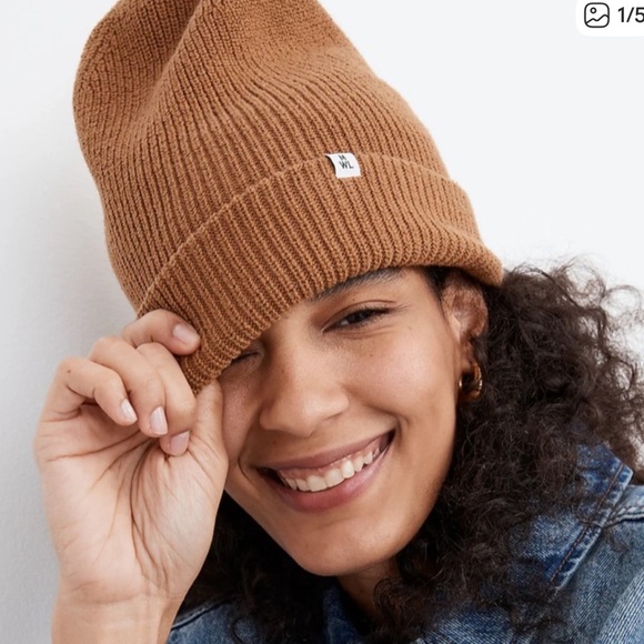 Madewell (Re)sourced Cuffed Beanie - Dried Cedar - Picture 2 of 5